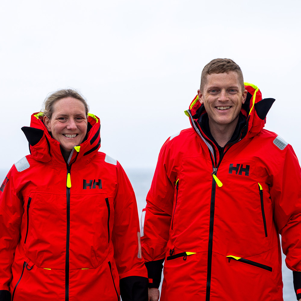 With a favourable weather forecast, Long Row Home team, Allan Lipp and Mhairi Ross, are set to leave Wick on Saturday (1 June) at 11.00 am on their round-Britain world-record attempt.